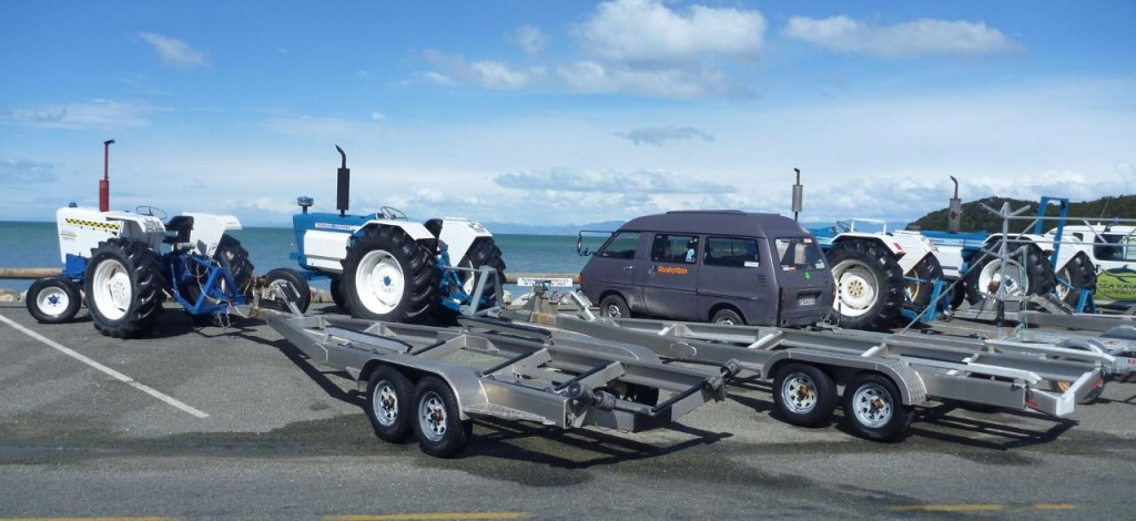 There must be some heavy duty boats here. 