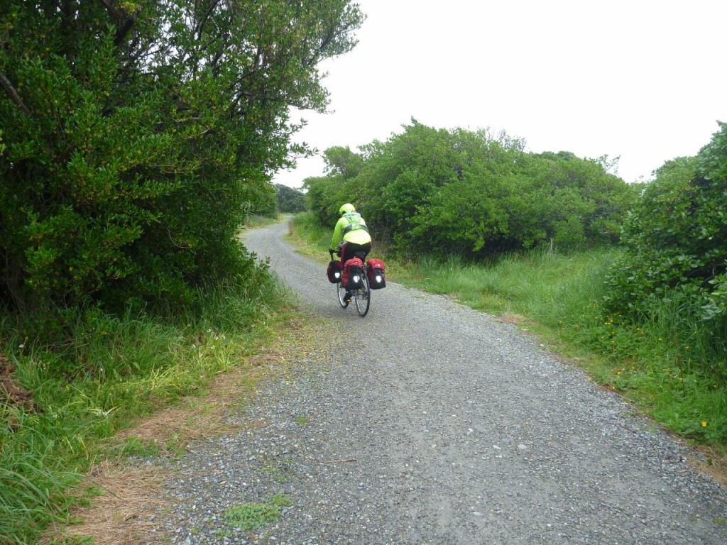 The proprietor told us about "a proper bike path" along the beach to Hokitika. When that gravel road ended we went back up to SH6. 