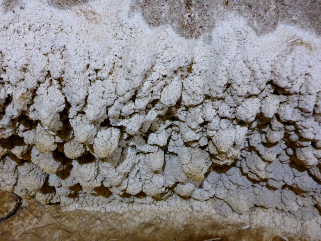 Formations inside Katalehkhour Cave. 