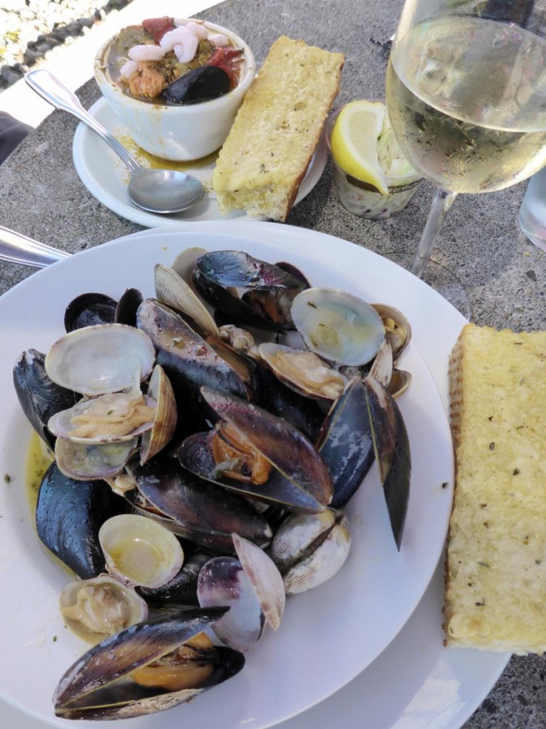 A fine lunch of shells. 