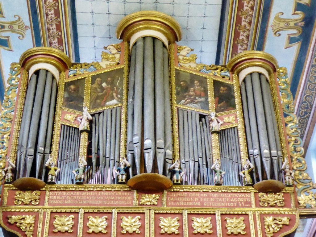 A very old organ. 