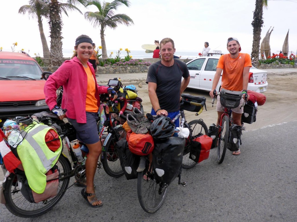 We met Henry and Morgan from England cycling South America. 